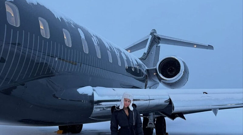 Christiano Ronaldo private jet with his Georgina