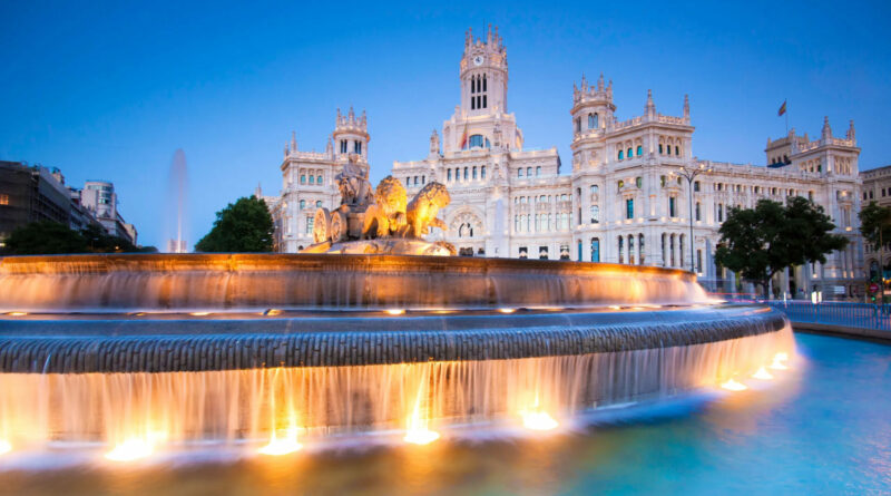 beautiful-evening-in-madrid-spain-Plaza-de-Cibeles-Madrid-Shpanija-1