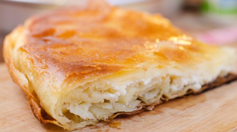 burek-so-sirenje-burek-with-cheese