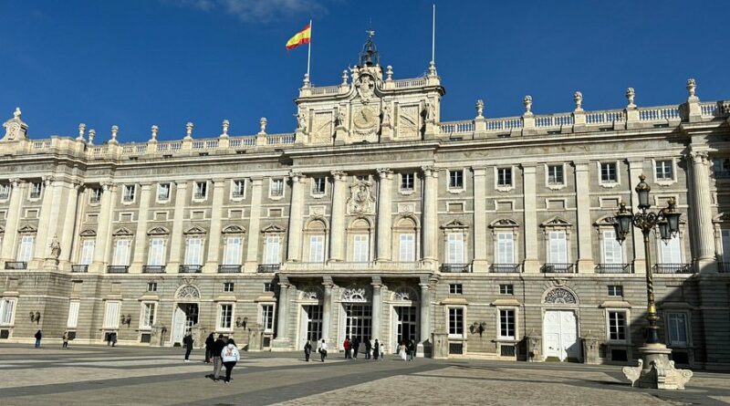 Palata-Real-Madrid-Spain-Shpanija-Ploshtad-Plostad-Plaza-Mayor-Spanija