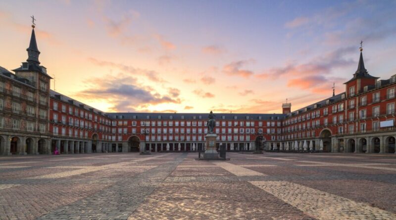 Palata-Real-Madrid-Spain-Shpanija-Ploshtad-Plostad-Plaza-Mayor-Spanija