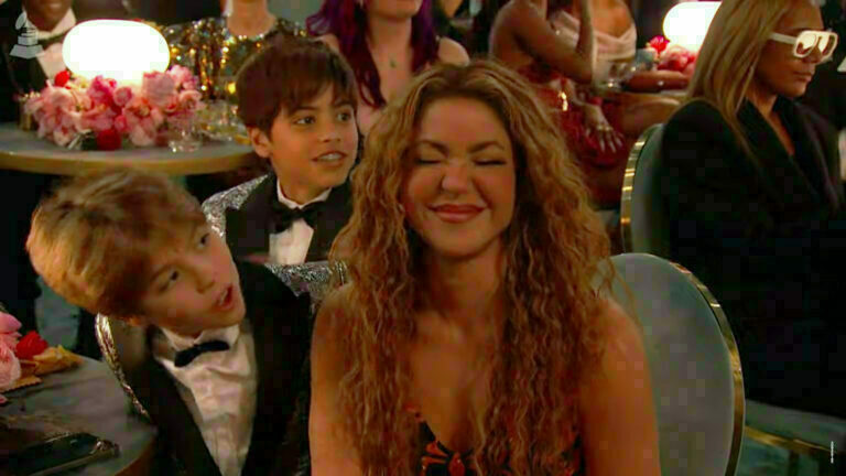 shakira-so-sonovite-na-gremi-nagradite-2025-0