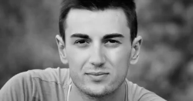 Владимир Бурев
