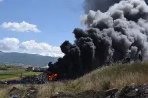 Гори депонија во Визбегово