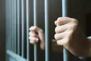 Лишен од слобода битолчанец поради „обид за убиство“, се скарале за тезга