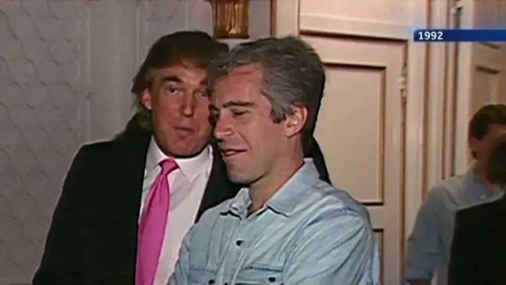 Трамп и Епстин заедно на нови снимки