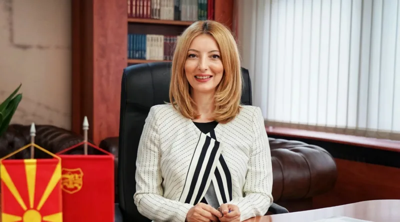 Данела Арсовска нападната во Чаир