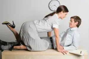 Најлудите секс афери на работното место