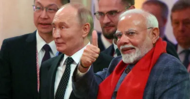 Рускиот претседател Владимир Путин и индискиот премиер Нарендра Моди присуствуваат на концерт пред неформална вечера на маргините на самитот на БРИКС во Казан Русија 22 октомври 2024 година
