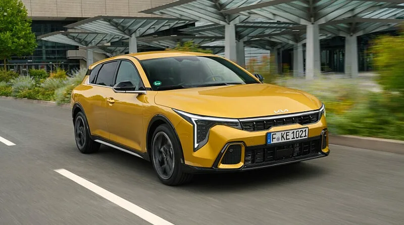 Kia k4 жолта боја новиот киа автомобил
