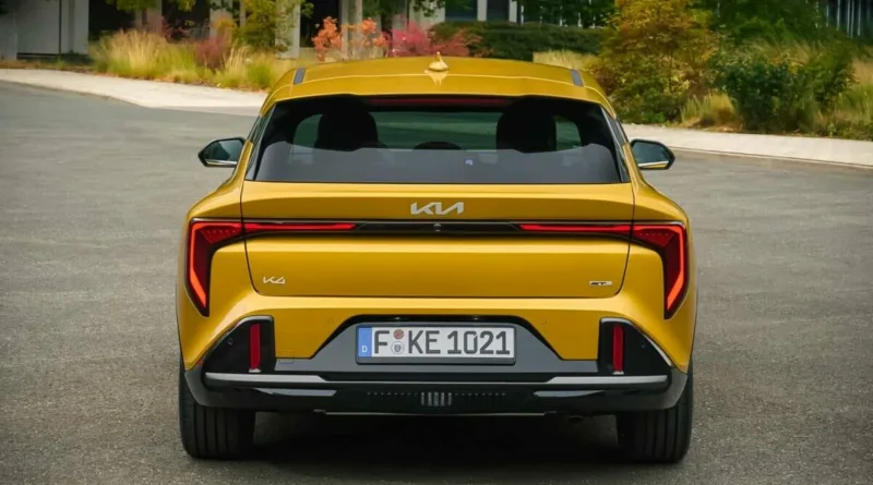 Kia k4 жолта боја новиот киа автомобил 7 позади
