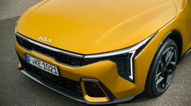Kia k4 жолта боја новиот киа автомобил 9 напред крило фарови
