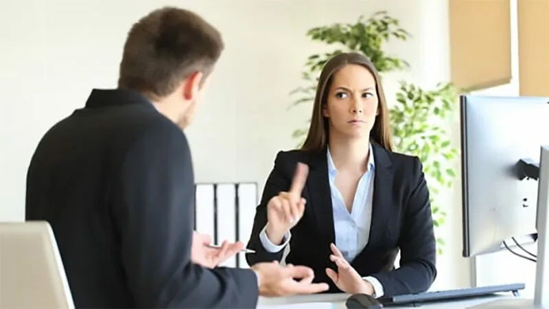 шеф вработен директор работник