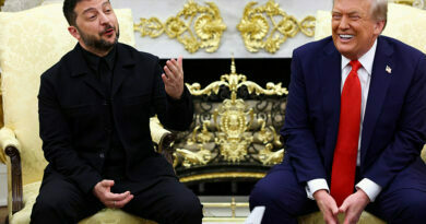 Володомир Зеленски и Доналд Трамп на средба во овалната соба во Белата Куќа Вашингтон